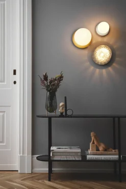 Nuura Liila 1 vegglampe/taklampe - small - nordic gold / opal