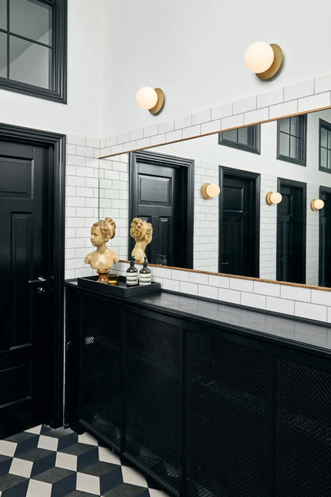 Nuura Liila 1 vegglampe/taklampe - medium - nordic gold / opal