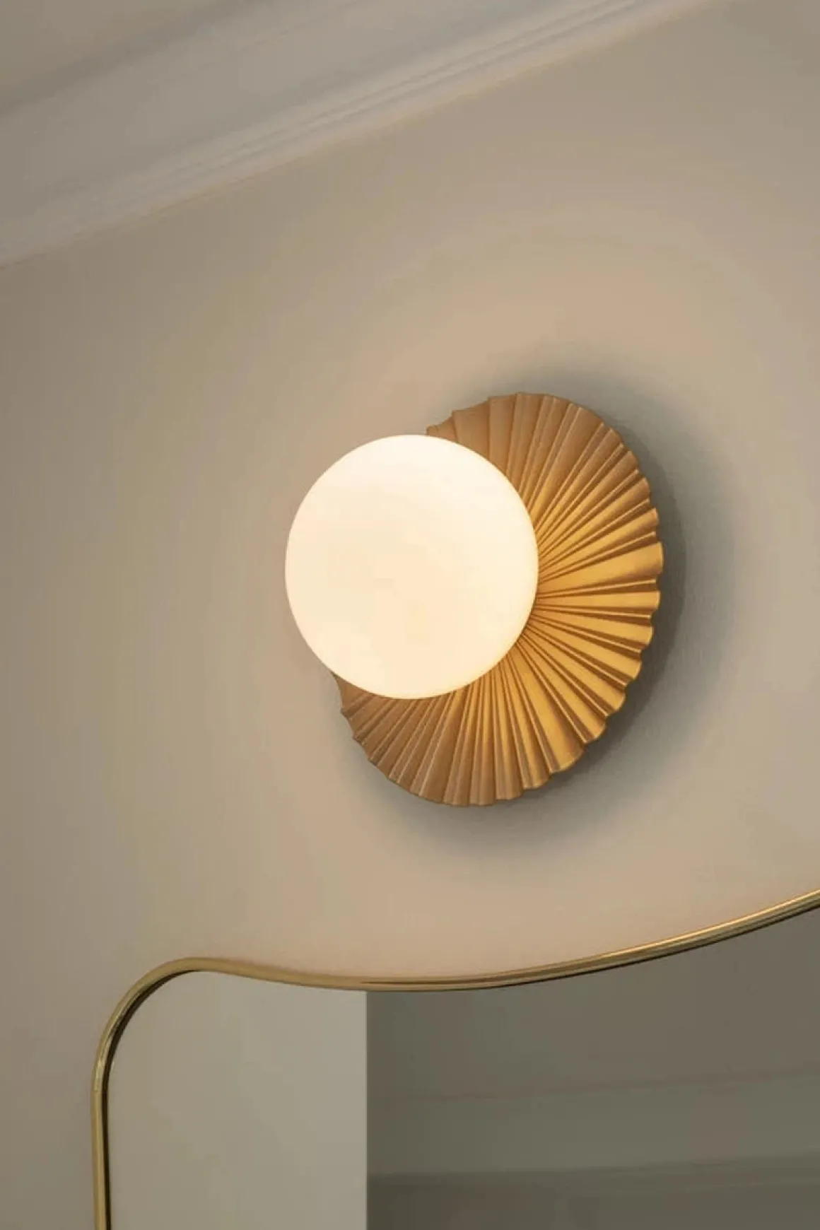 Nuura Liila Muuse vegglampe/taklampe - small - nordic gold / opal