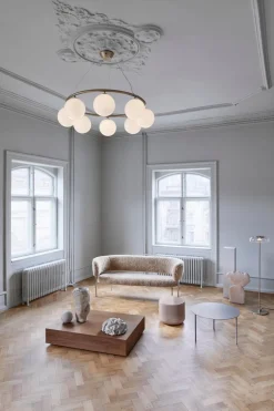 Nuura Miira 8 circular messing / opal