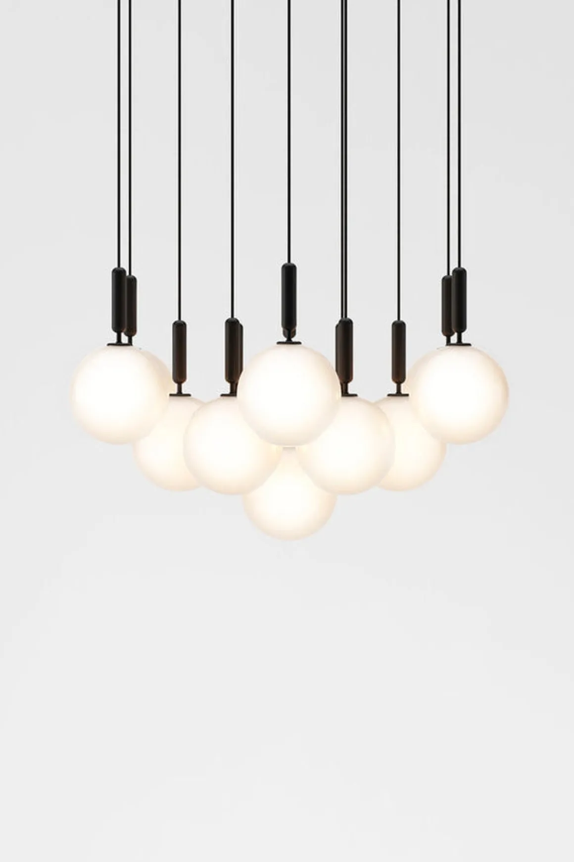 Nuura Miira 13 large svart / opal