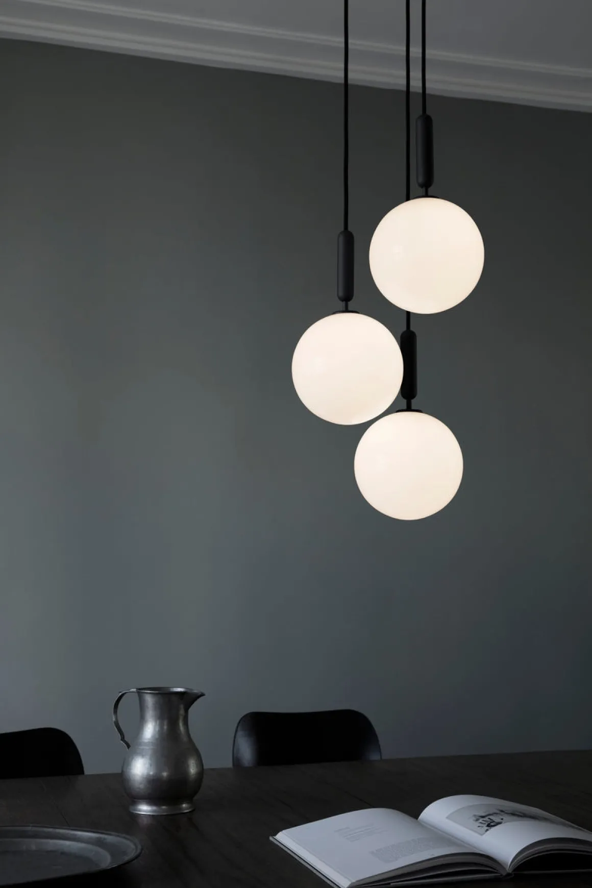 Nuura Miira 3 large svart / opal