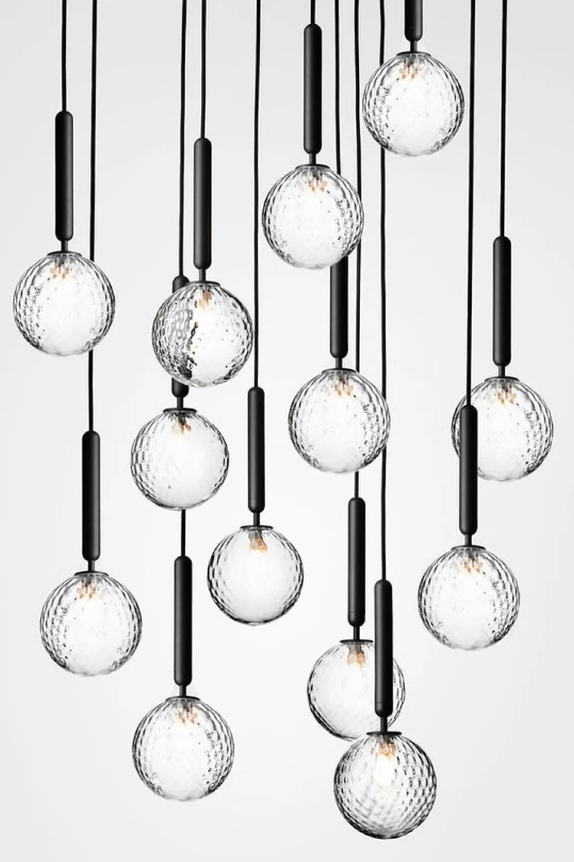 Nuura Miira 13 svart / optikk