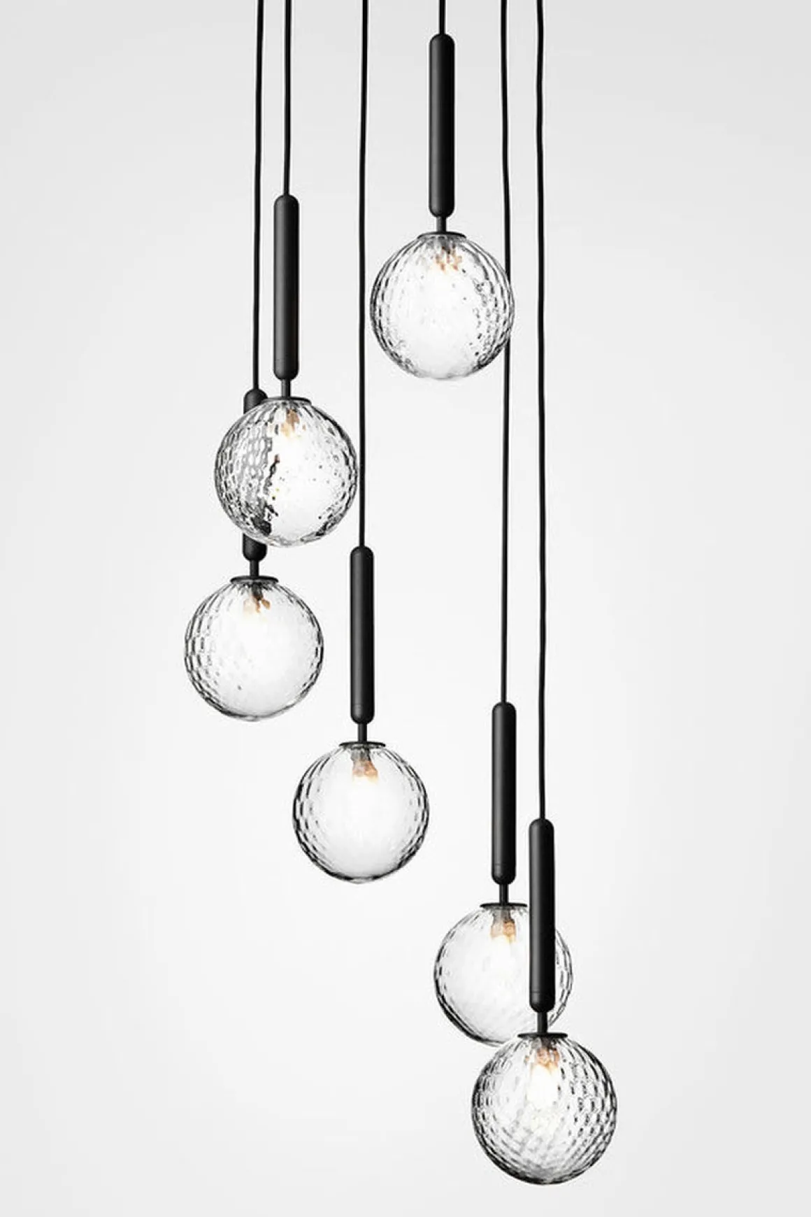 Nuura Miira 6 svart / optikk