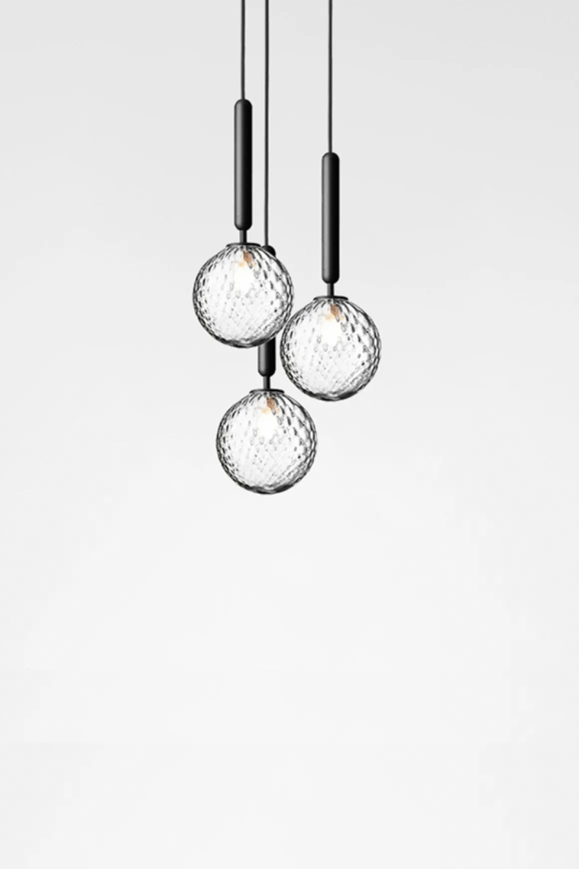 Nuura Miira 3 svart / optikk