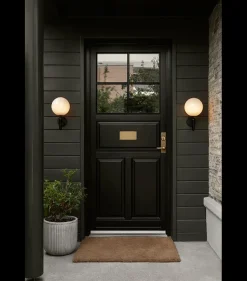 Nuura Miira utendørslampe - svart / opal