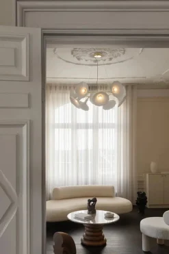 Nuura Petalii 10 taklampe Hvit/messing