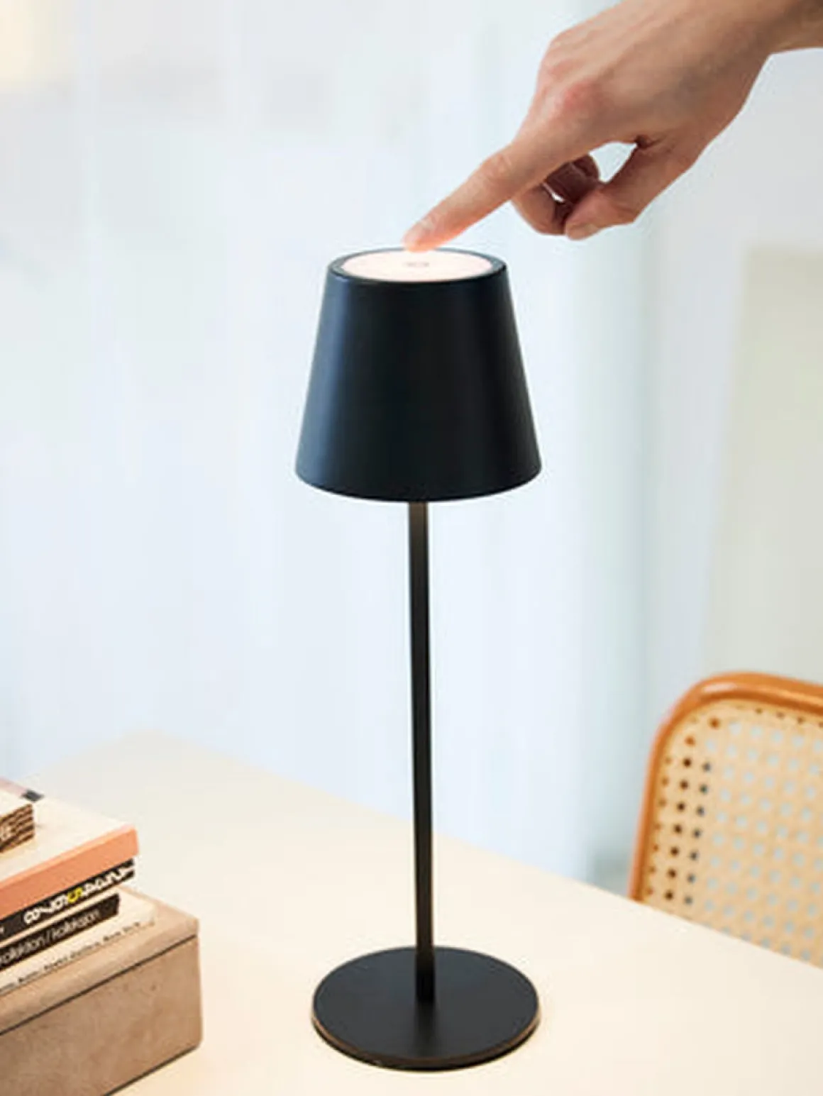 One bordlampe oppladbar 3,3W IP54 - Dimbar