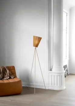 Oslo Wood gulvlampe beige med skjerm