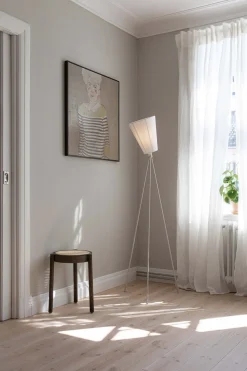 Oslo Wood gulvlampe hvit med skjerm