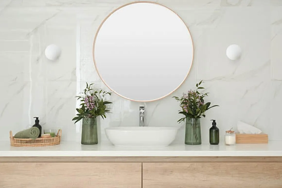 Palla mini C135 tak/vegglampe 9,7W 1800-3000 Kelvin IP44 Dimbar