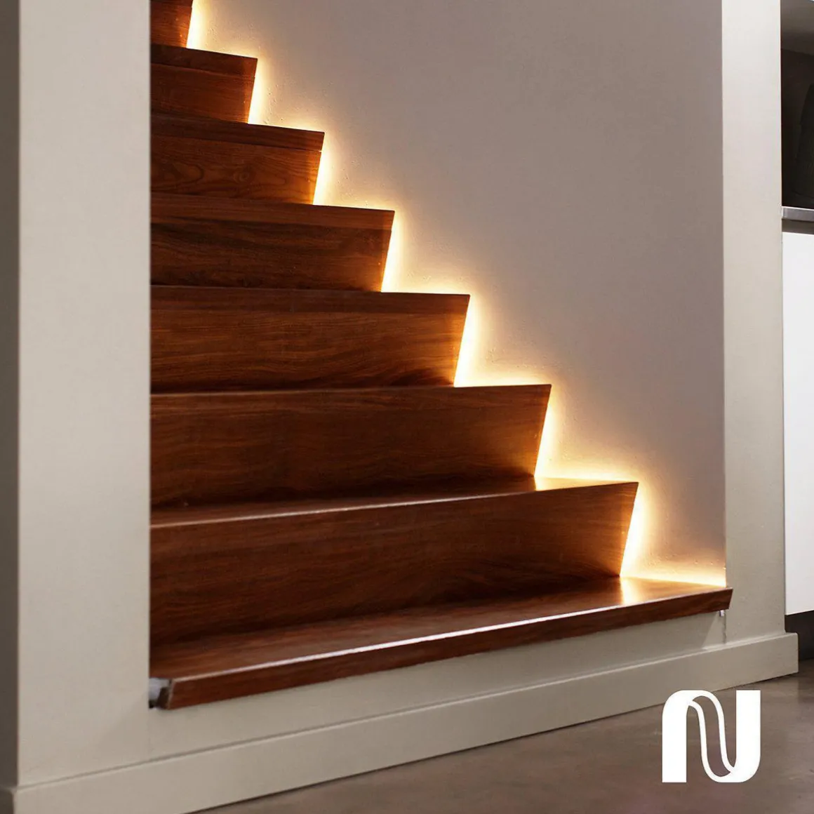 Philips Hue Lightstrip Plus V4-forlengelse flerfarget – 1 meter