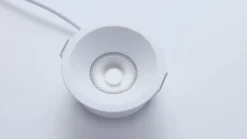 Plejd smart lavtbyggende spot / downlight 2200-4000K IP44 8W RA90 - 6 pakning