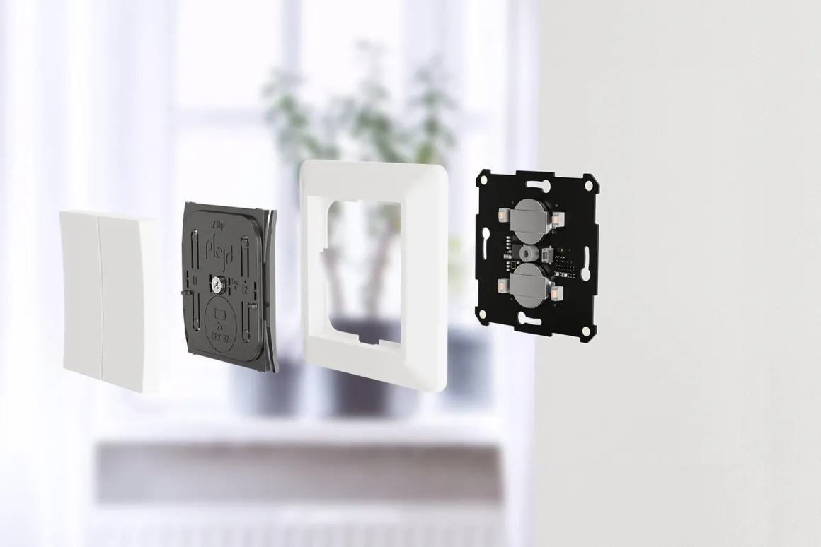 Plejd WPH-01 trådløs bryter passer med svart ramme Elko