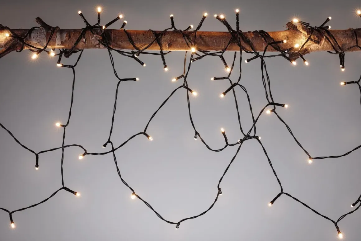 Plug & Shine Yuna lyslenke 3000 Kelvin 7,4 meter IP44 1,3 Watt