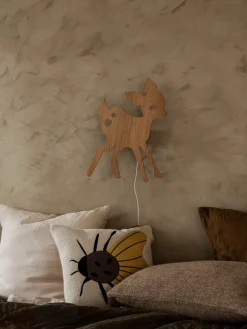 Rådyr vegglampe- eik