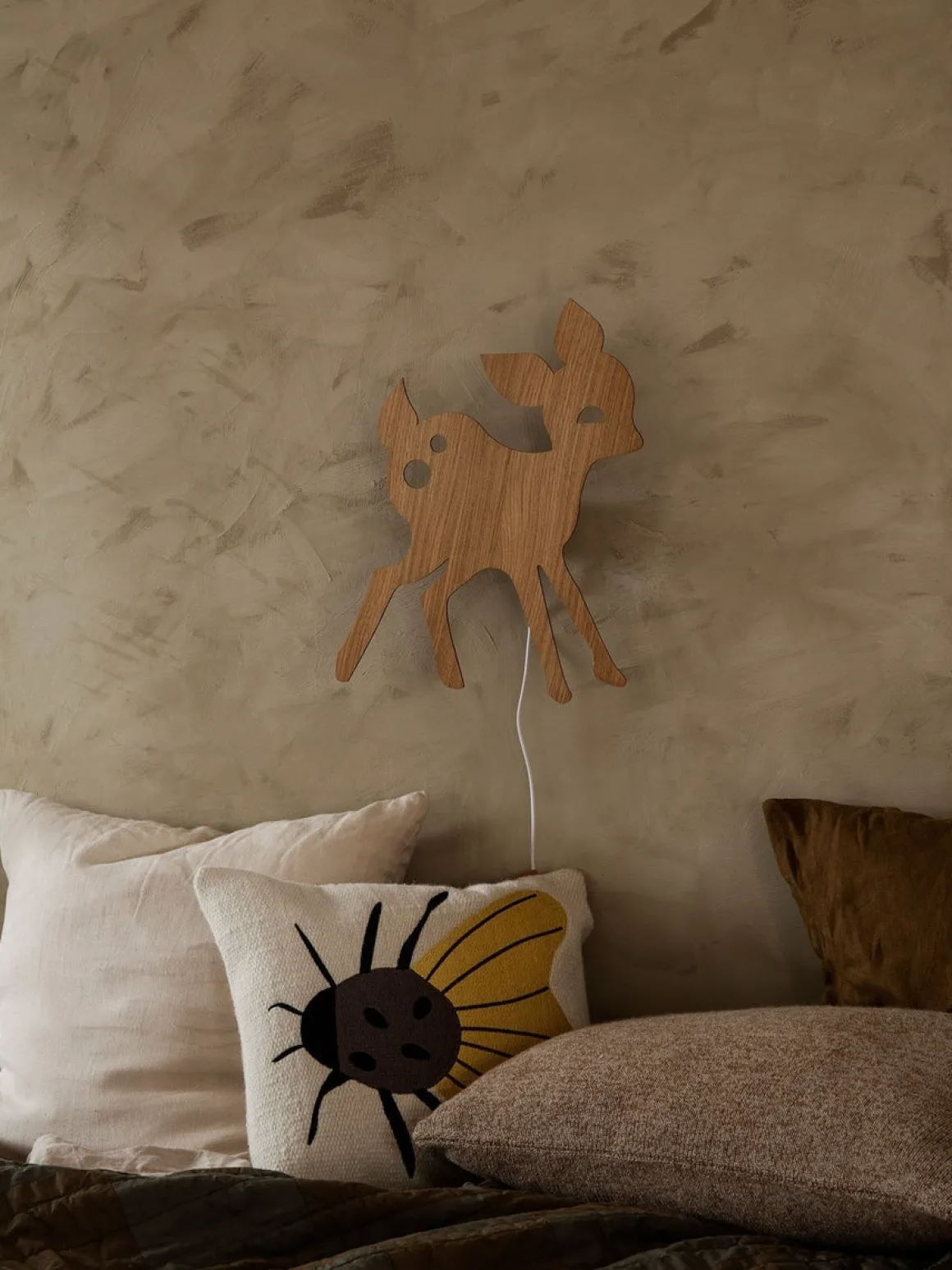 Rådyr vegglampe- eik