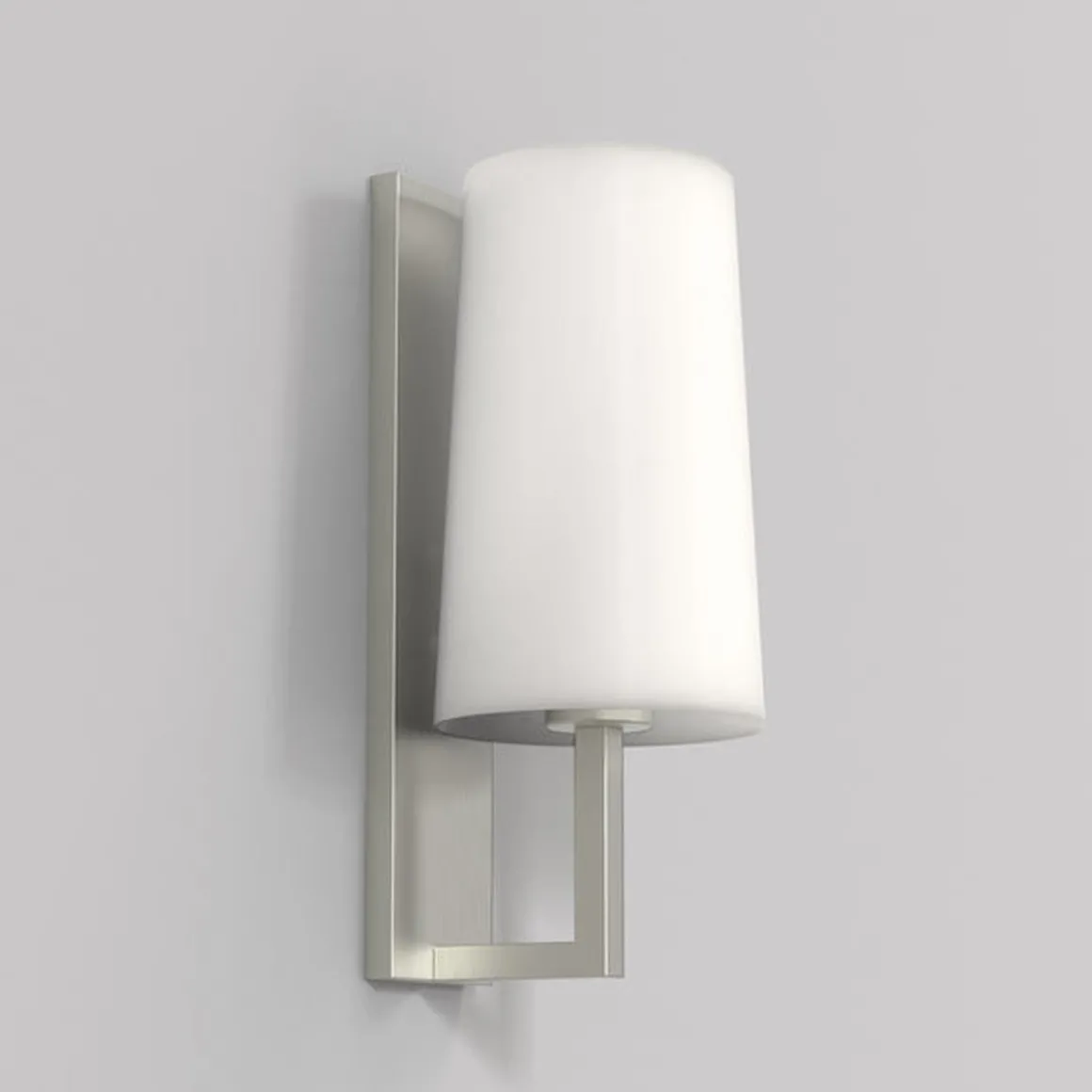 Riva 350 vegglampe baderom IP44 med glass skjerm