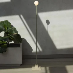 Snowball portable gulvlampe