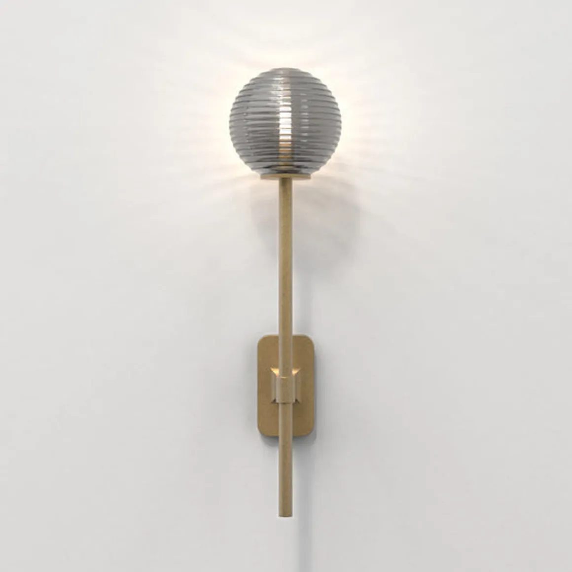 Tacoma Single Grande vegglampe IP44 - Antikk Messing/Røykfarget kuppel