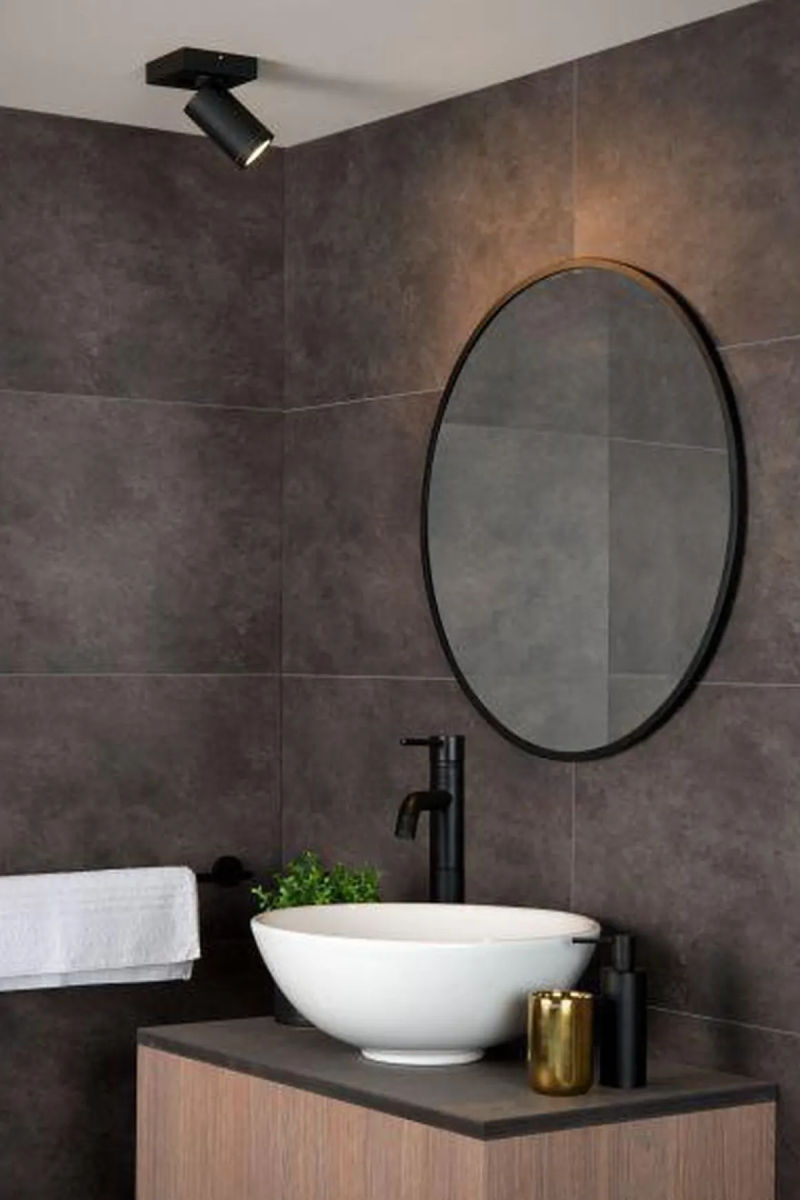 Taylor spot 1 lys IP44 baderom warm to dim 5W 2200-3000K