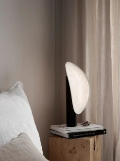 Tense Bærbar Bordlampe - Sort Sokkel