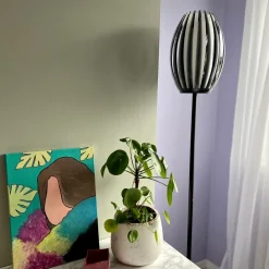 Tentacle gulvlampe Medium - Svart/Røykfarget