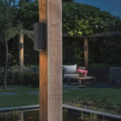 Theo vegglampe utendørs opp/ned IP44