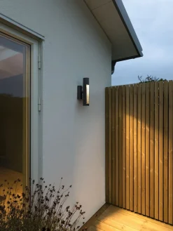 Udine vegglampe utendørs 12W 3000K IP44 - Svart