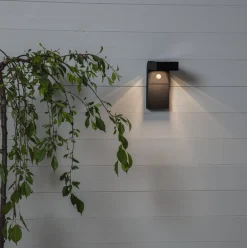 Vegglampe Solcelle med sensor - Svart