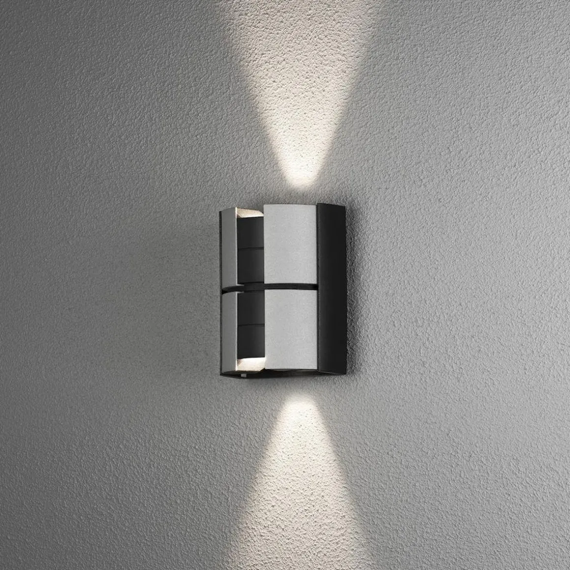 Vidar vegglampe utendørs opp/ned 2x5W - Svart/Sølv