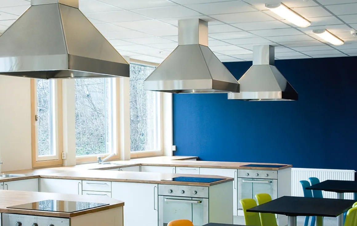 Wave 600 takarmatur 18W 3000K IP44 IK06 Dimbar - Hvit