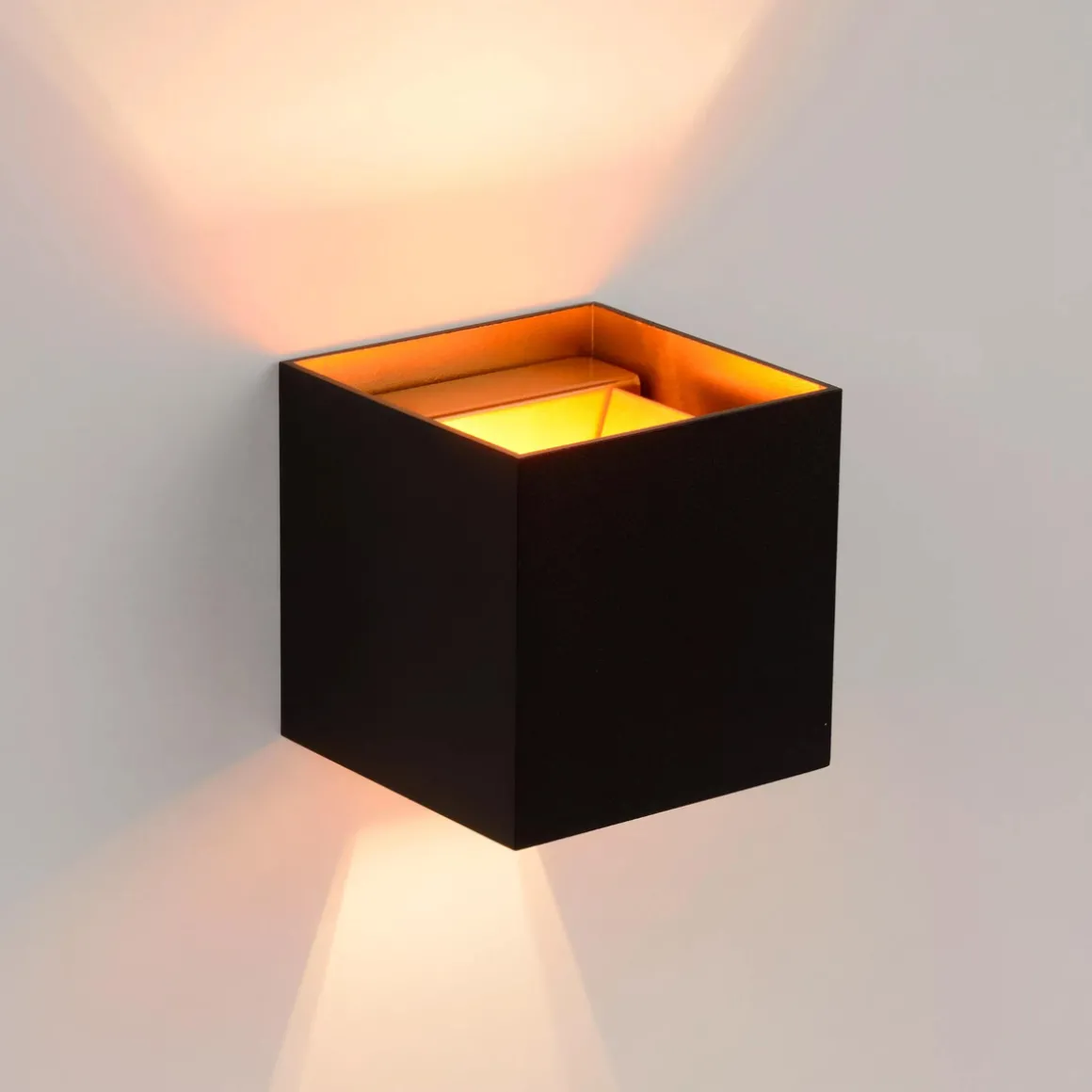 Xio square vegglampe opp/ned